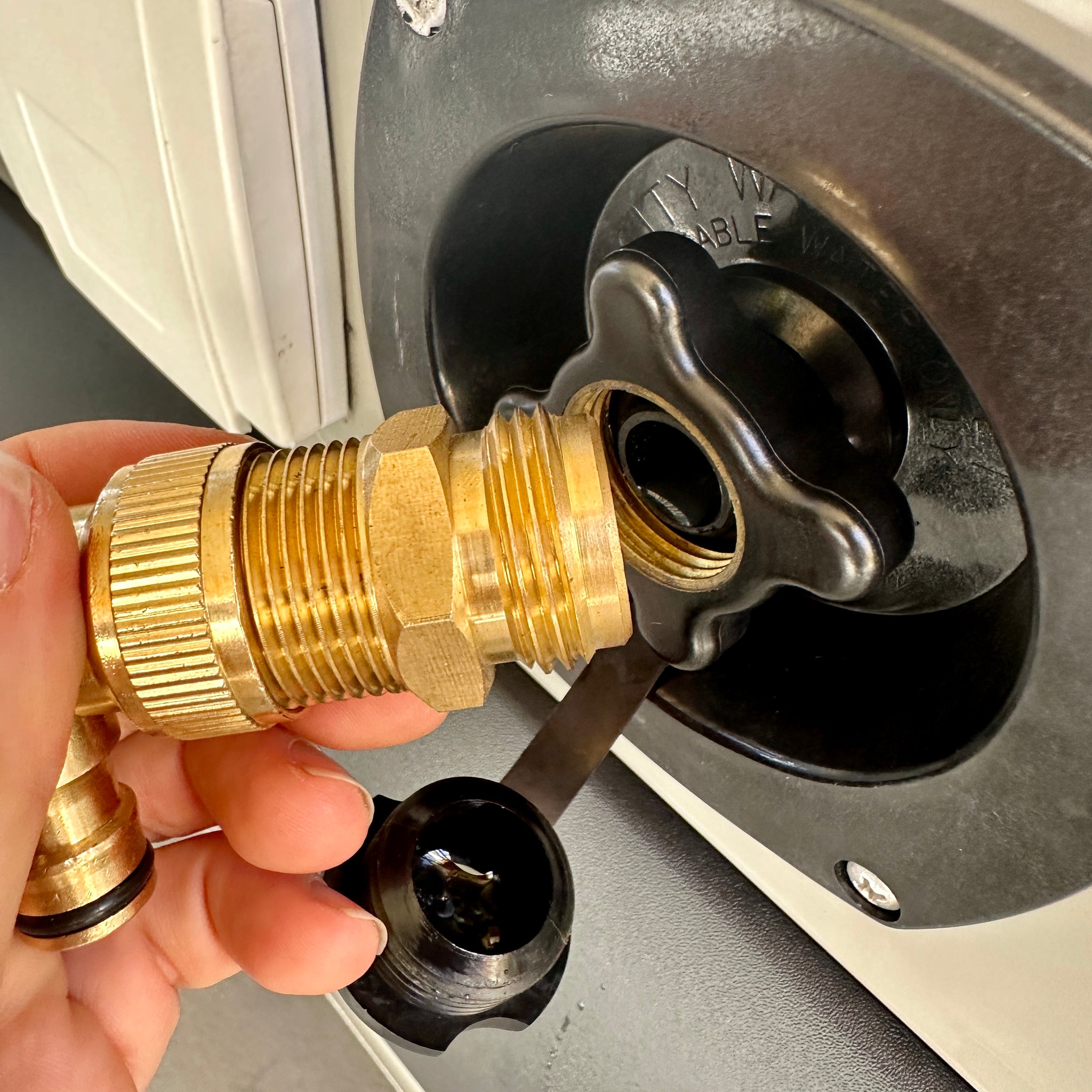 Thread Converter: 3/4 inch NPT male thread to 12mm snap on brass with